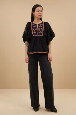 By bar Blouses*gabie embroidery blouse | jet black