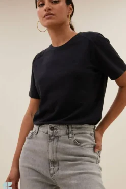 By bar Tops & Shirts*holy logo top | jet black