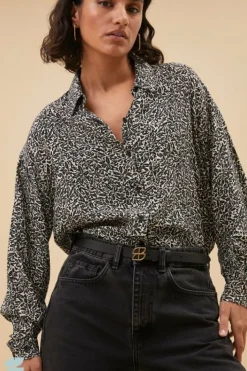 By bar Blouses*lykke calm flower blouse | calm flower print