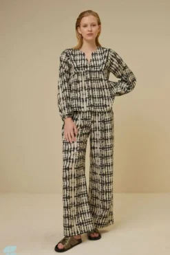 By bar Blouses*nova tie dyed blouse | tie-dye print