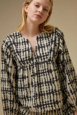 By bar Blouses*nova tie dyed blouse | tie-dye print