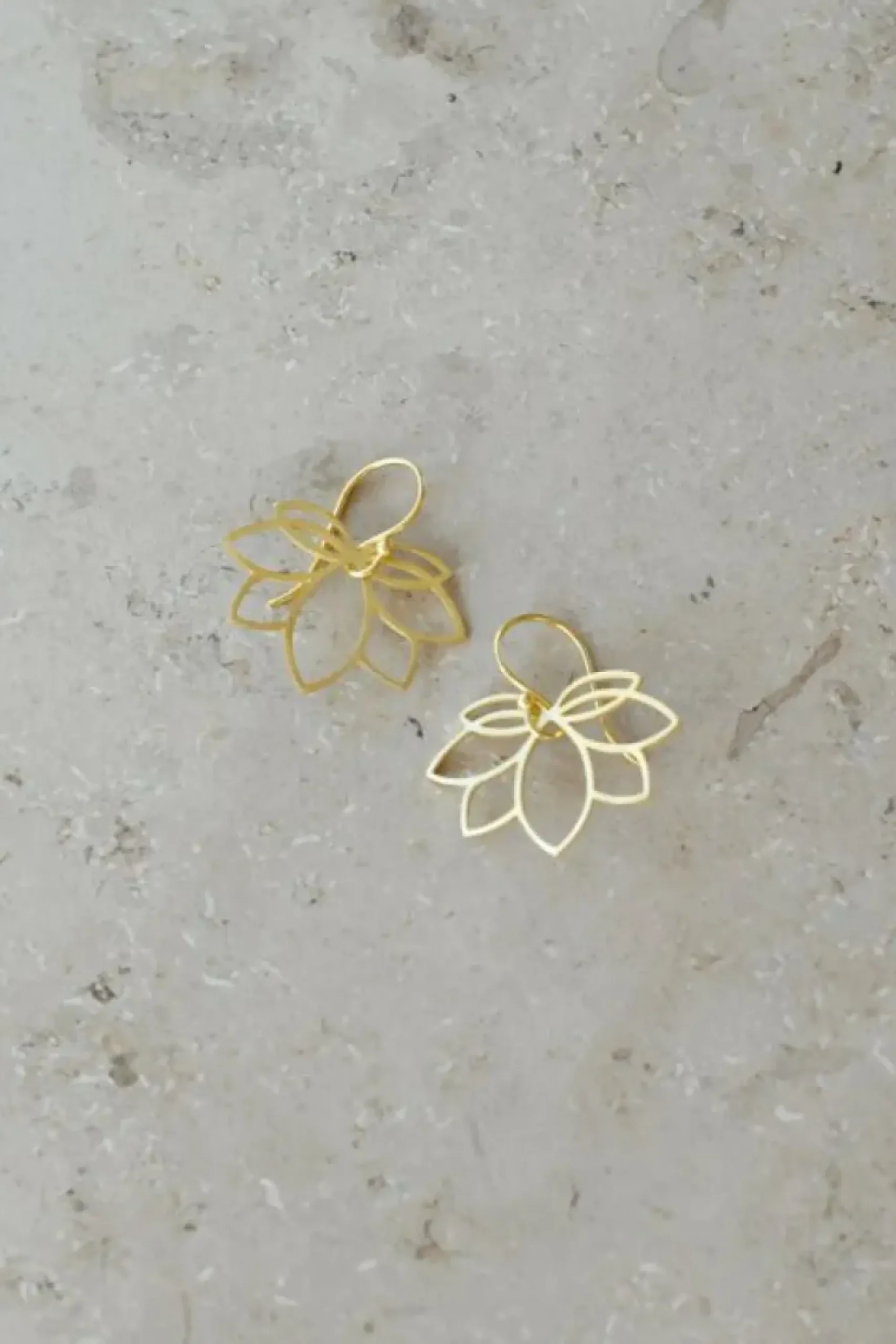 By bar Oorbellen|Sieraden*pd lotus earring | gold